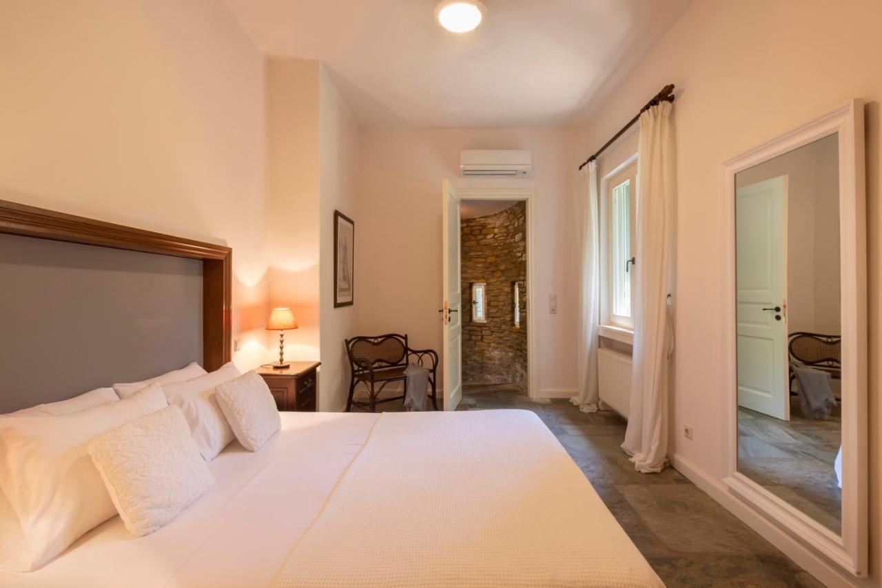 Sun-Rock House By The Sea Villa Stenies Ngoại thất bức ảnh