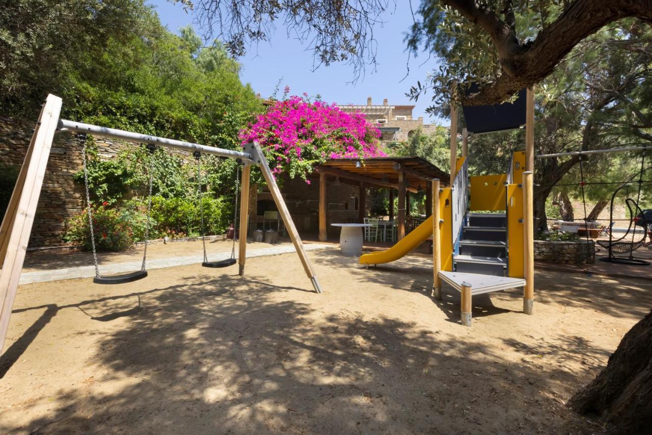 Sun-Rock House By The Sea Villa Stenies Ngoại thất bức ảnh